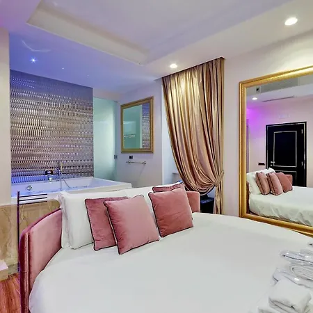 Spanish Hills Collection Luxury & Jacuzzi 4*