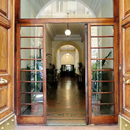 Spanish Hills Collection Luxury & Jacuzzi Pensionat Rom