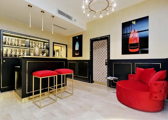 Spanish Hills Collection Luxury & Jacuzzi