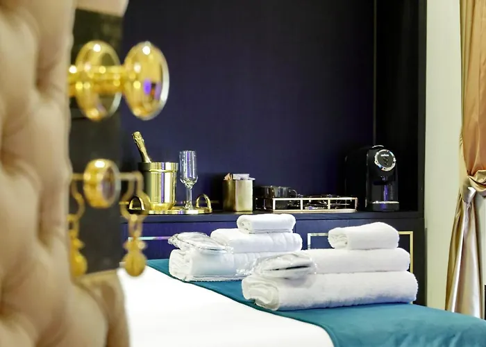 Spanish Hills Collection Luxury & Jacuzzi Pensionat