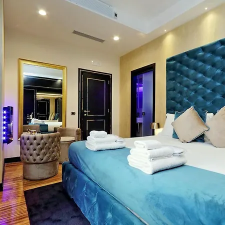 Spanish Hills Collection Luxury & Jacuzzi بيت ضيافة